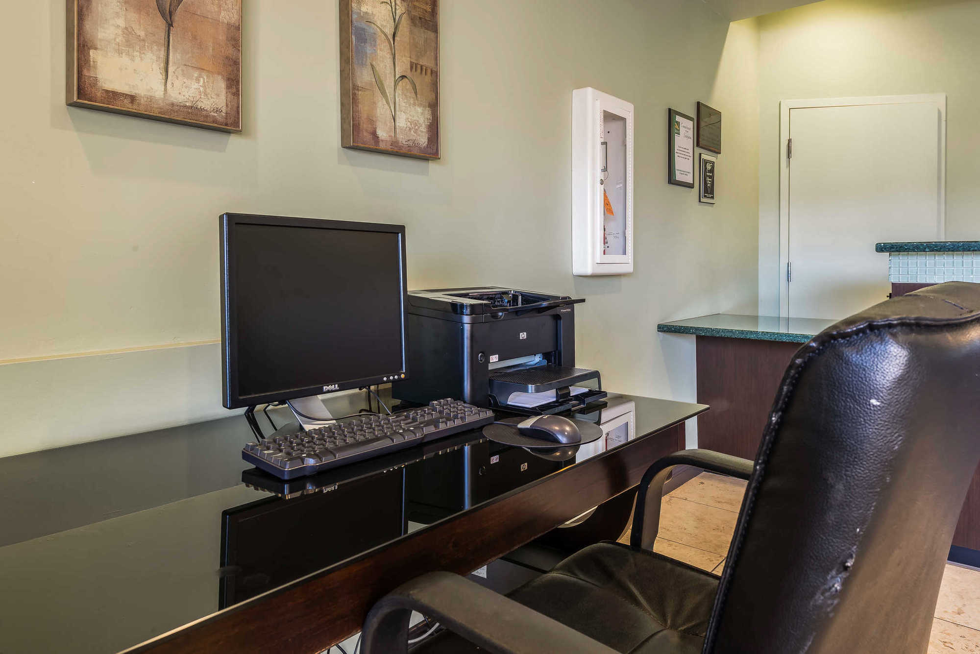Quality Suites Central Colorado Springs Einrichtungen foto